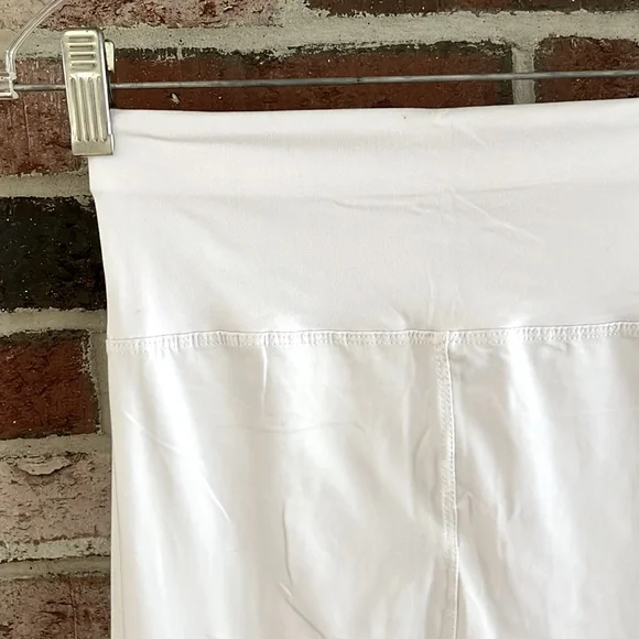 SNOW ANGEL White High Waisted Capri Ankle Leggings NWOT - Picture 4 of 7